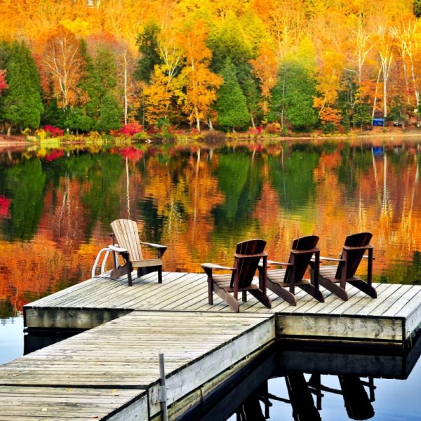 Picturesque Lakes And Fall Splendor: 3 Lake Towns That Are Easy On The Wallet!